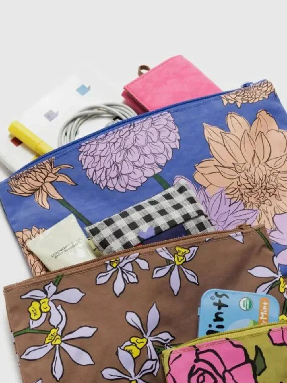 NWOT Baggu Flat Pouch Large - Dahlia (Garden Flowers)